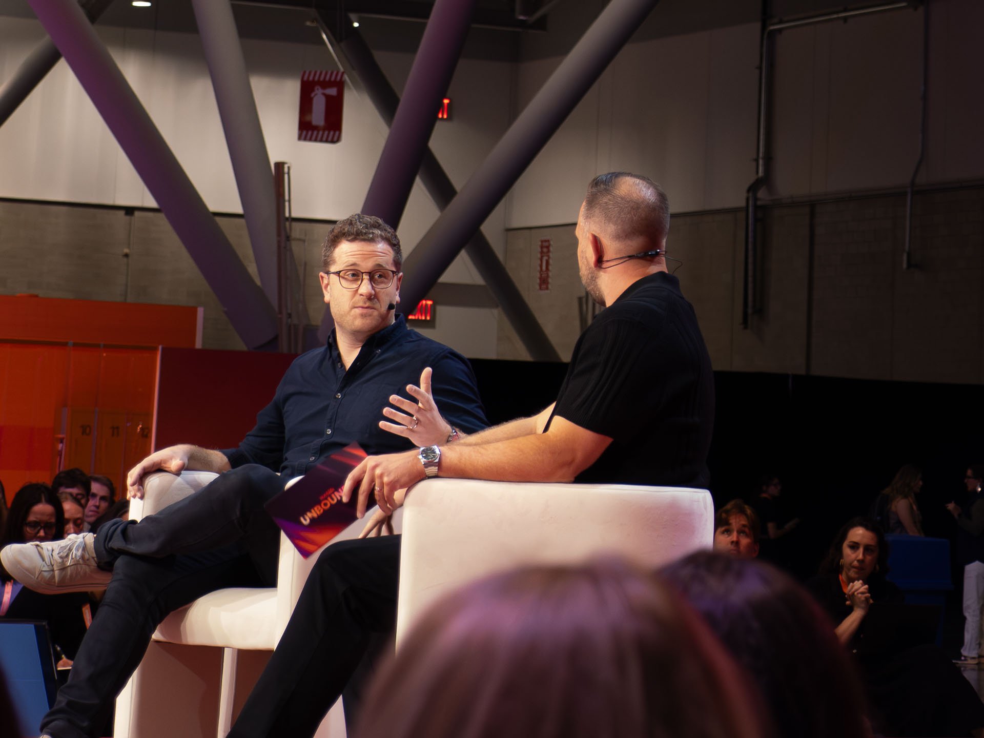 «Own-Your-Audience»: Por qué los profesionales del marketing B2B publican directamente --- P1100307